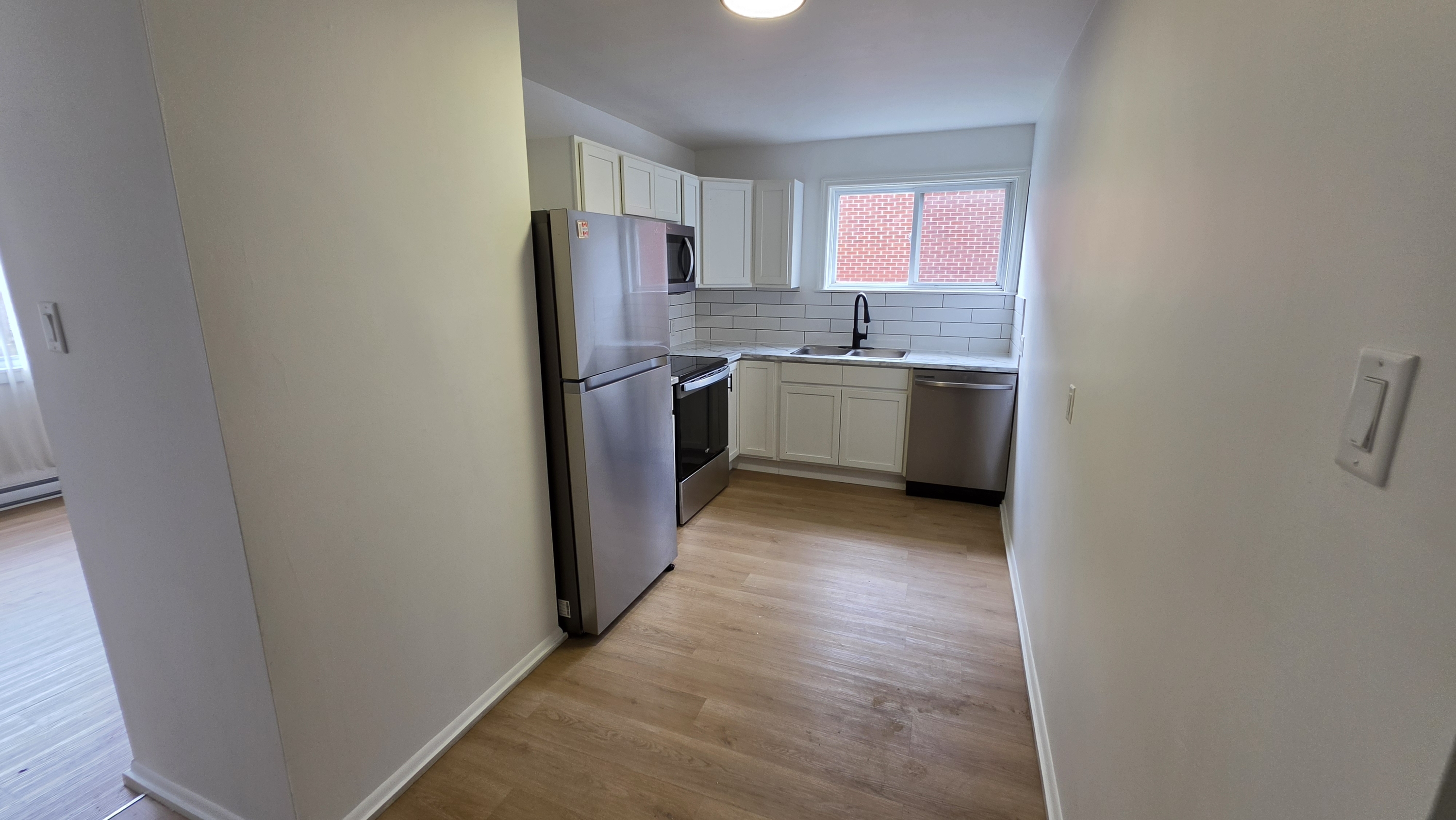 9 Connaught Ave., 7