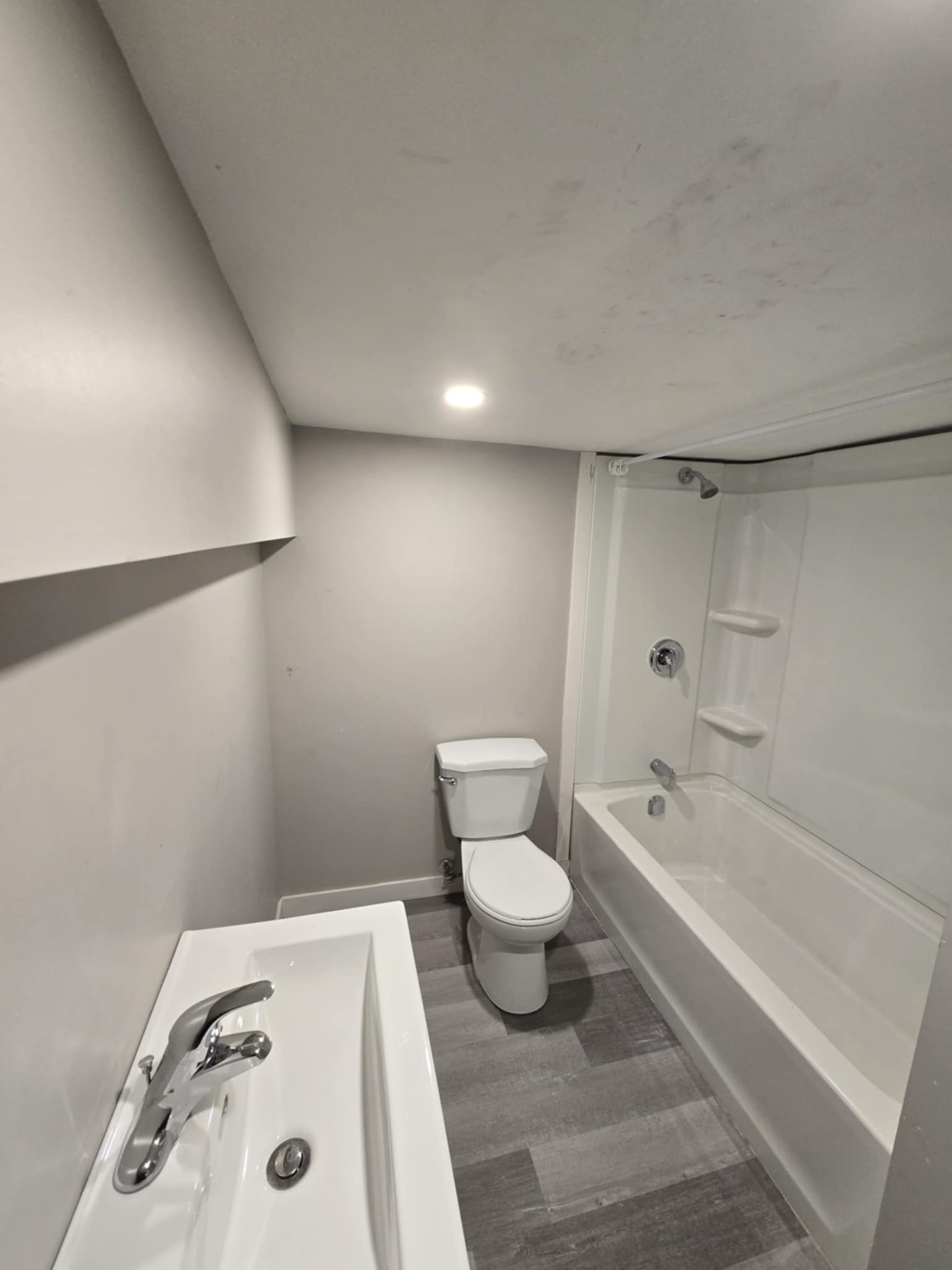 14D Lefurgey Ave.
