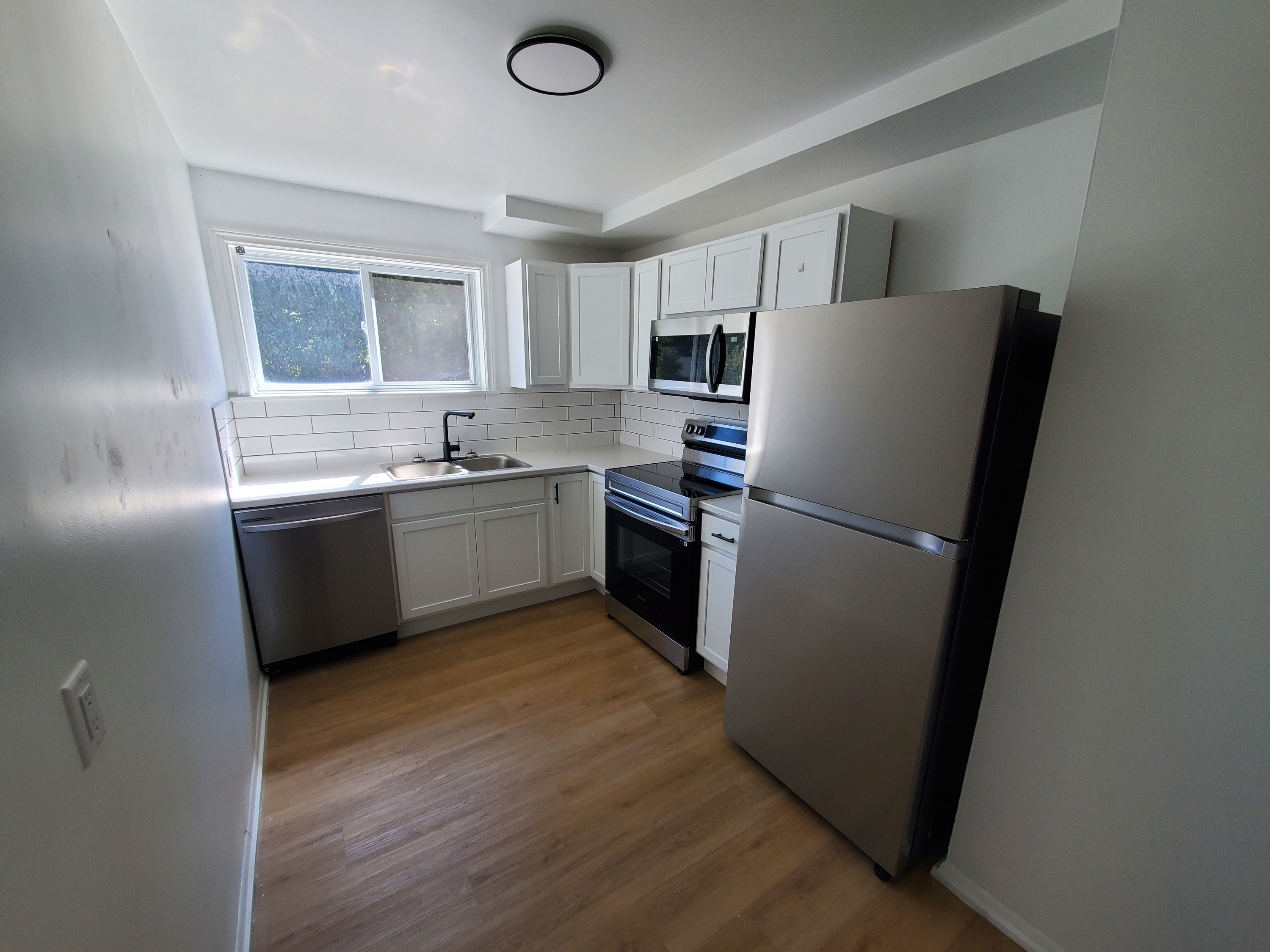 9 Connaught Ave., 5